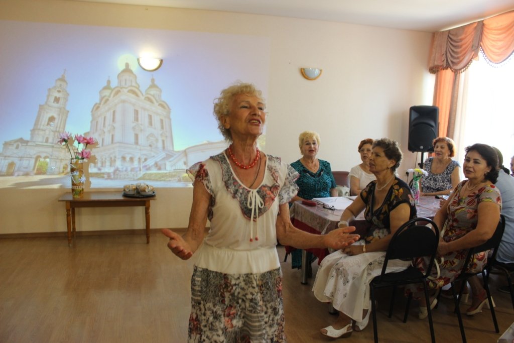 Астраханских пенсионеров призвали беречь и уважать родной край