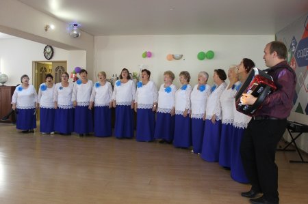 В центре «Содействие» прошла творческая встреча с хором «Волжаночка»