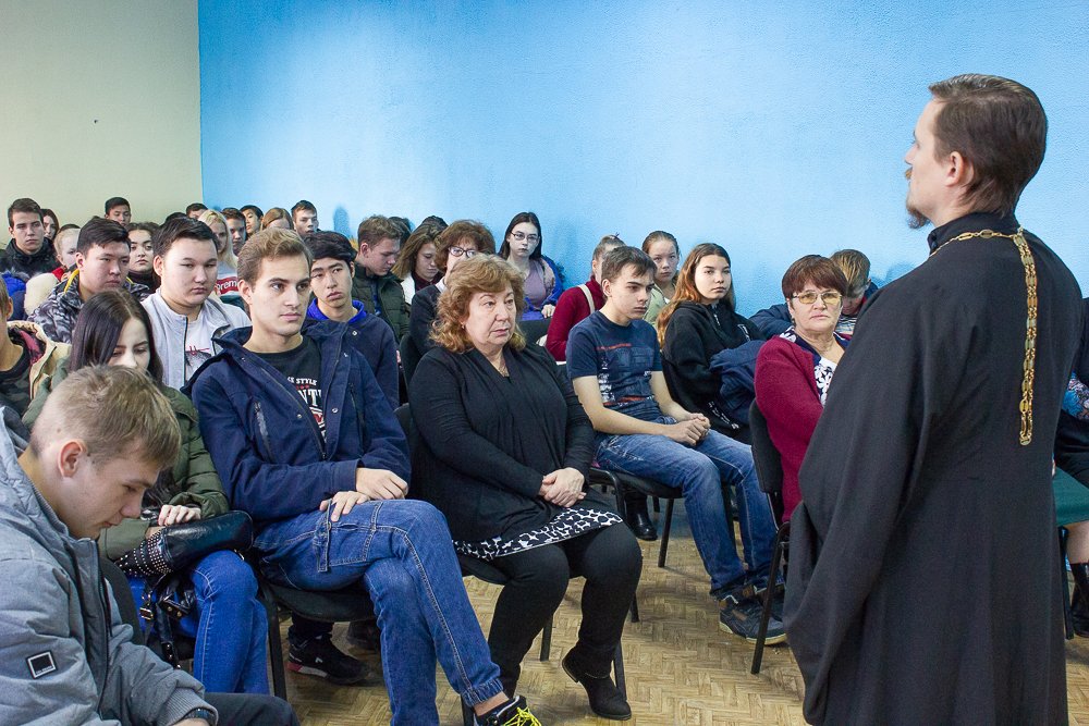 Специалисты центра «Содействие» пригласили подростков на духовную беседу