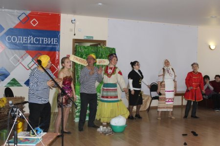 Астраханским пенсионерам показали сказочный калейдоскоп
