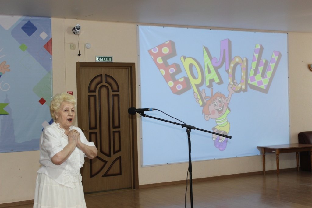Астраханских пенсионеров  пригласили на  «Час смеха»