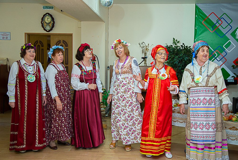Астраханские пенсионеры познакомились с традициями празднования Спасов на Руси