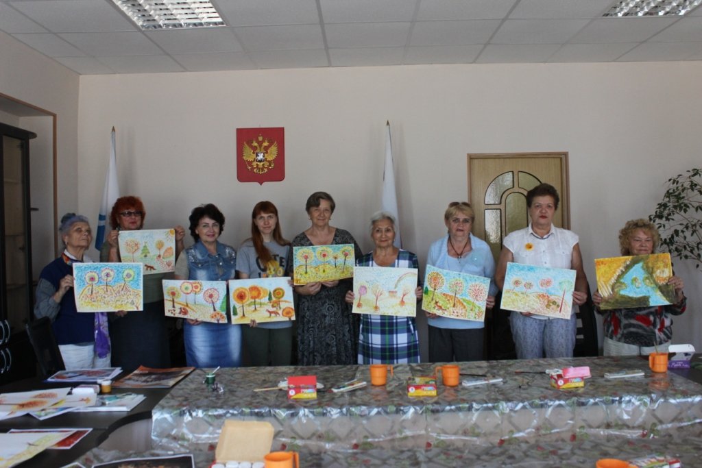 Астраханские пенсионеры узнали о технике пуантилизм в живописи
