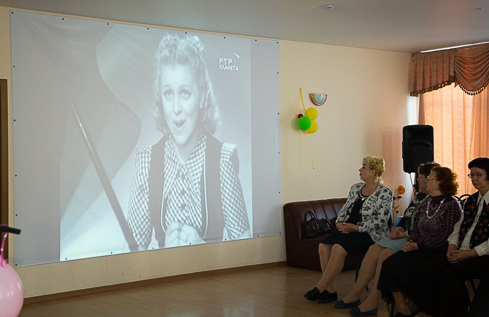 Астраханские пенсионеры узнали о жизни и творчестве актрисы Людмилы Целиковской