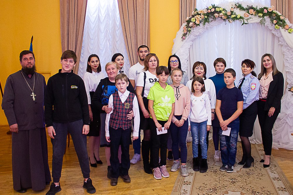 Астраханским подросткам рассказали о главных человеческих ценностях