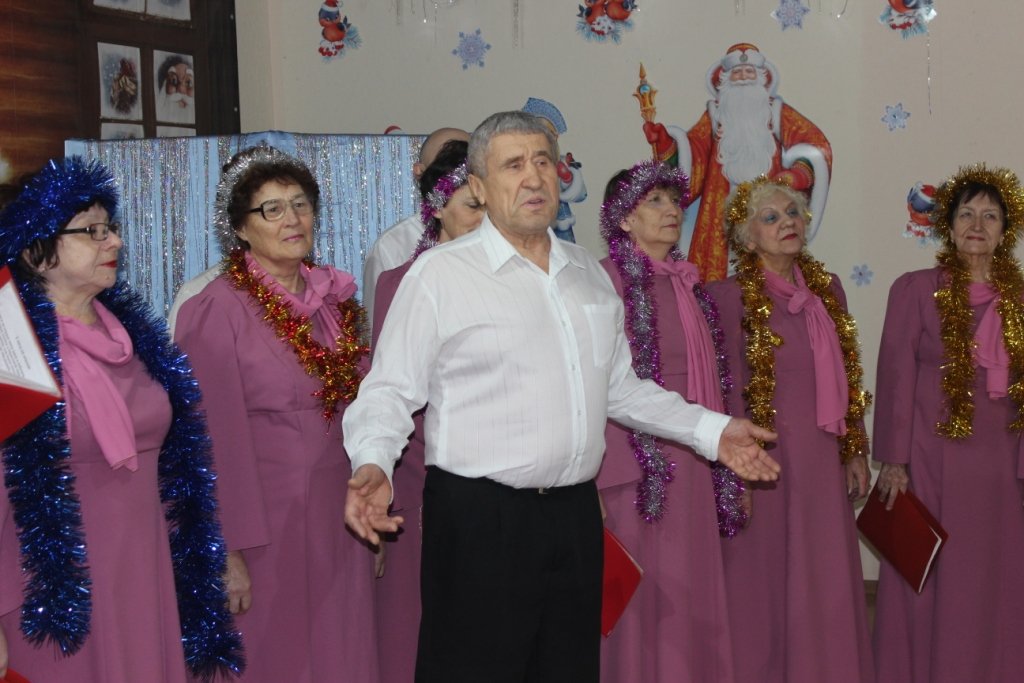 Пенсионеров центра «Содействие» поздравил хор ветеранов