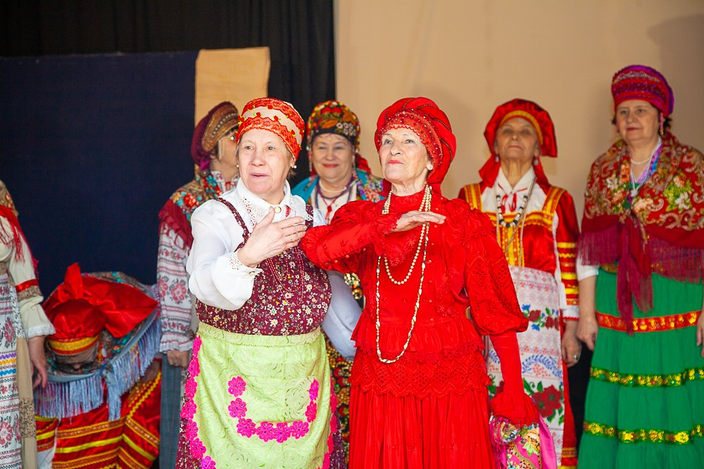 Астраханские пенсионеры празднуют Широкую Масленицу