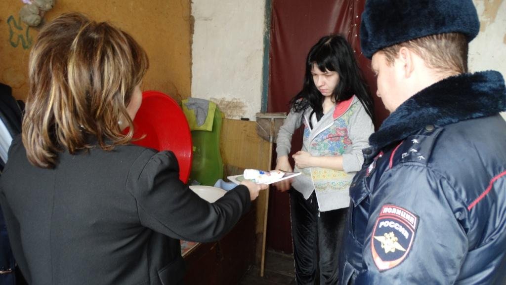 Астраханцы участвуют в акции «Безопасность детства»