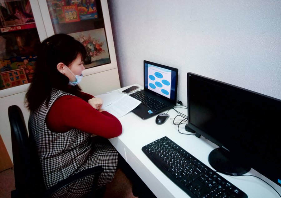 В центре «Содействие» прошёл вебинар по проблемам трудоустройства детей-сирот