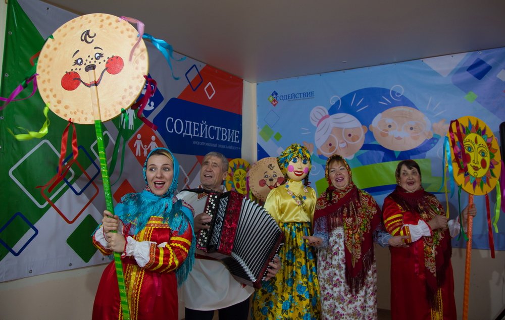 Астраханские пенсионеры делятся праздничным настроением в социальных сетях