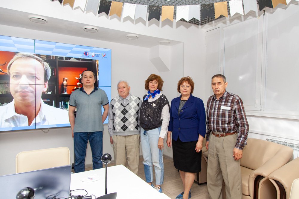 Астраханские пенсионеры стали участниками Всероссийского шахматного турнира