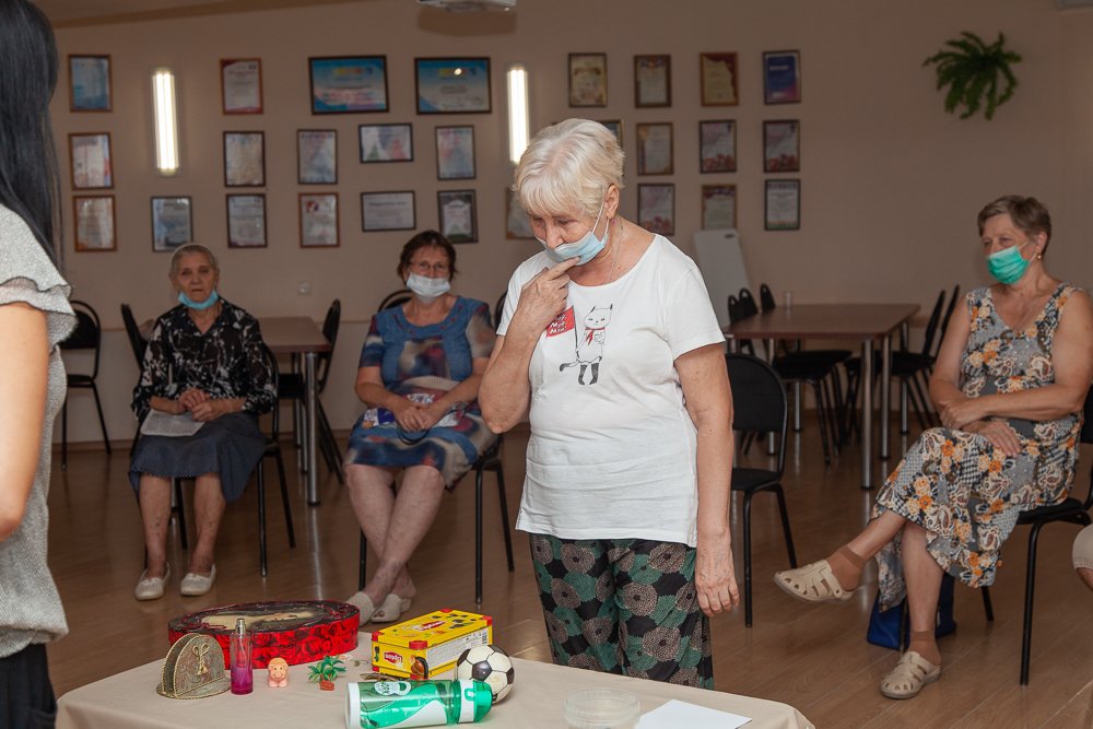 Астраханские пенсионеры занялись укреплением памяти