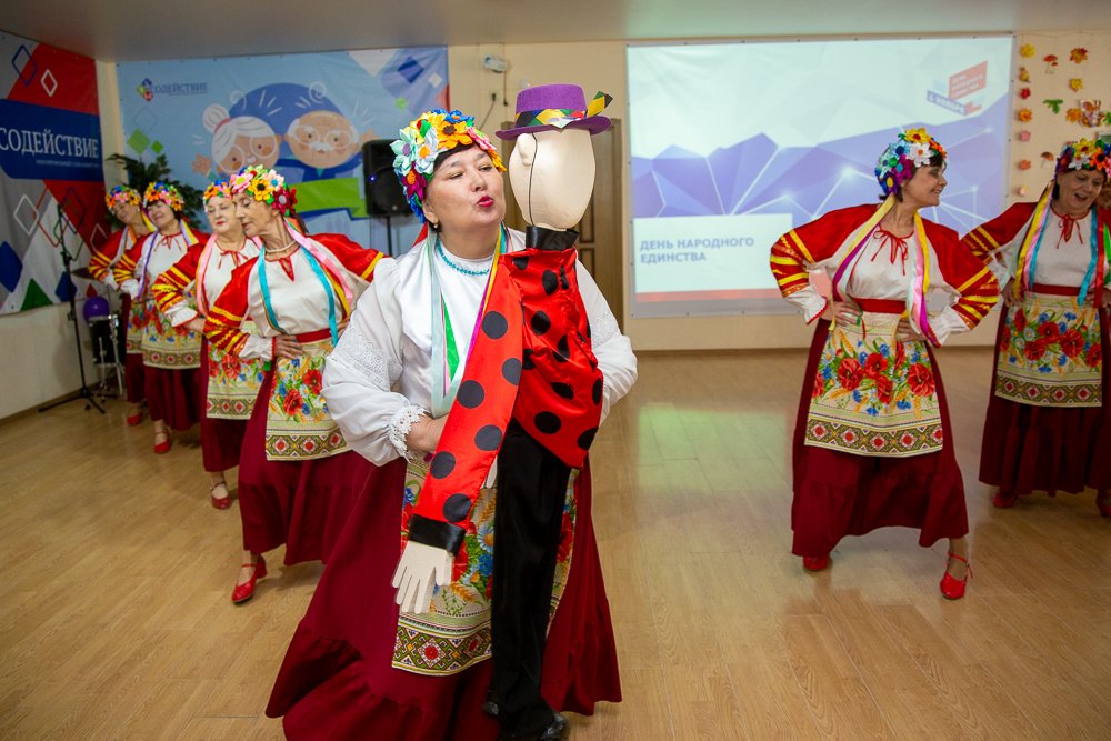 В преддверии праздника астраханские пенсионеры признались в любви к России