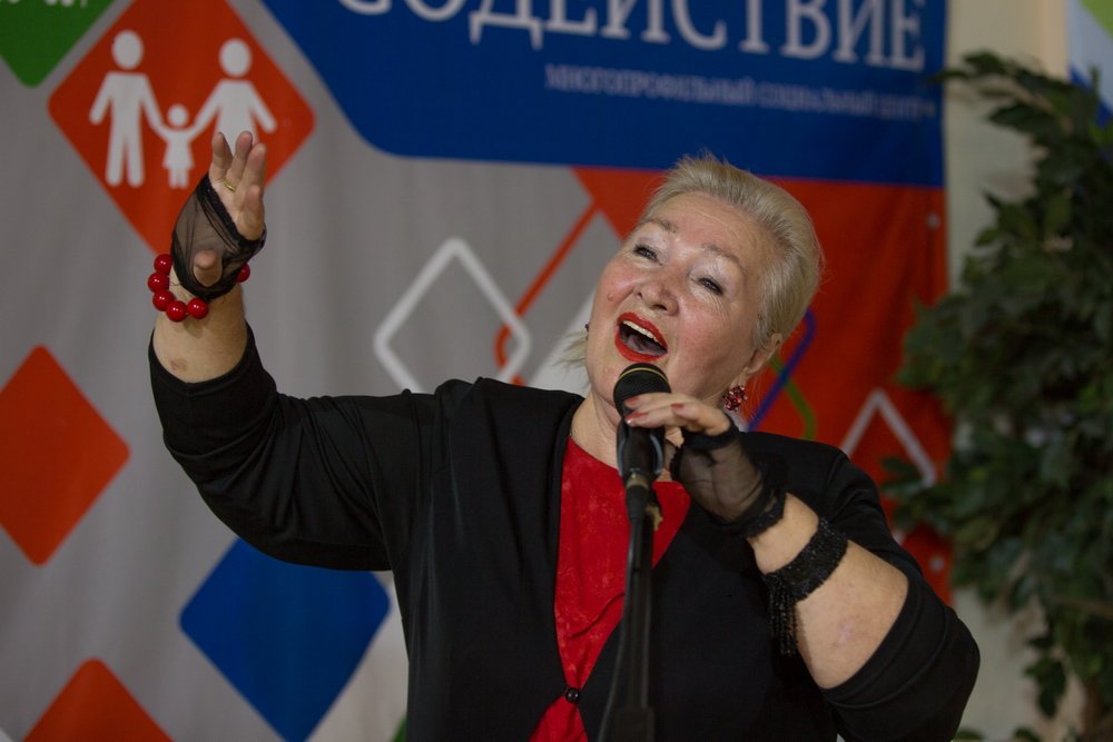 Астраханские пенсионеры насладились вокальным творчеством