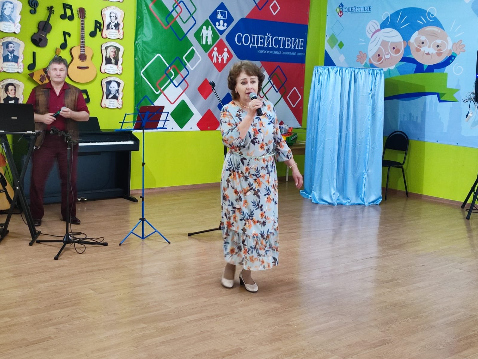 Активисты Школы третьего возраста отметили свой любимый праздник концертом