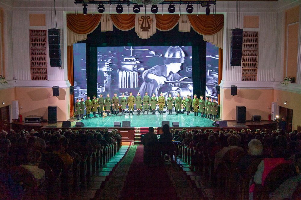 В Астрахани состоялся праздничный концерт к 78-й годовщине Великой Победы